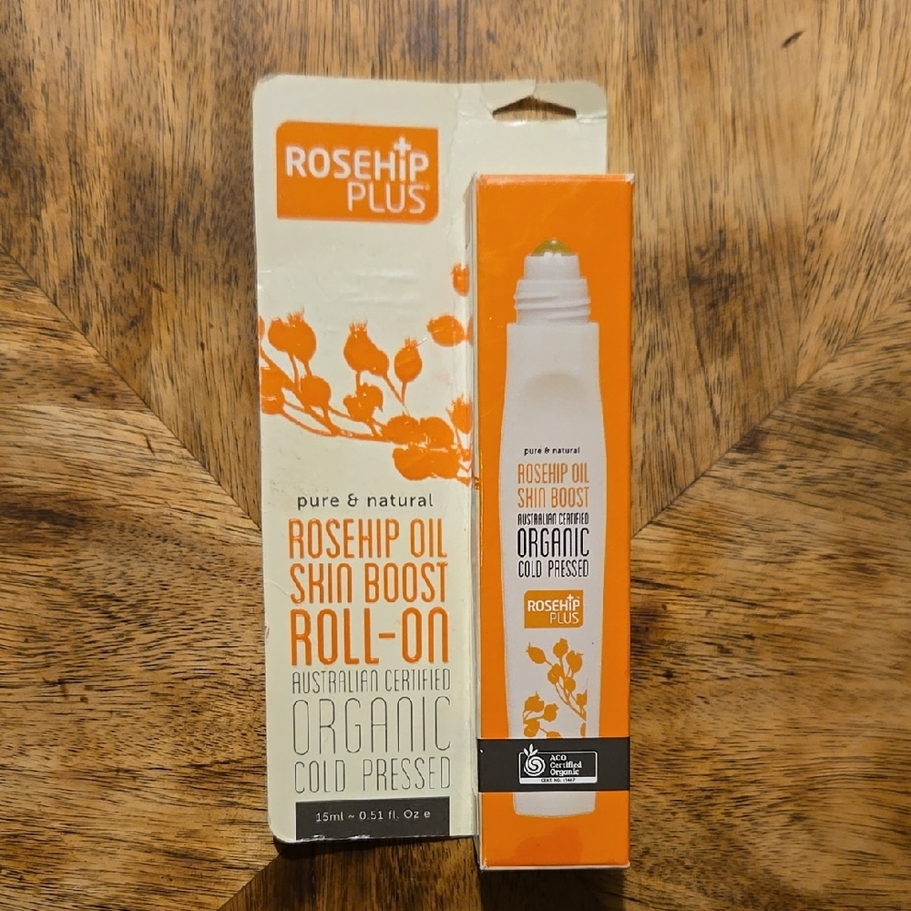Rosehip Plus Organic Skin Boost Roll On Facial Oil